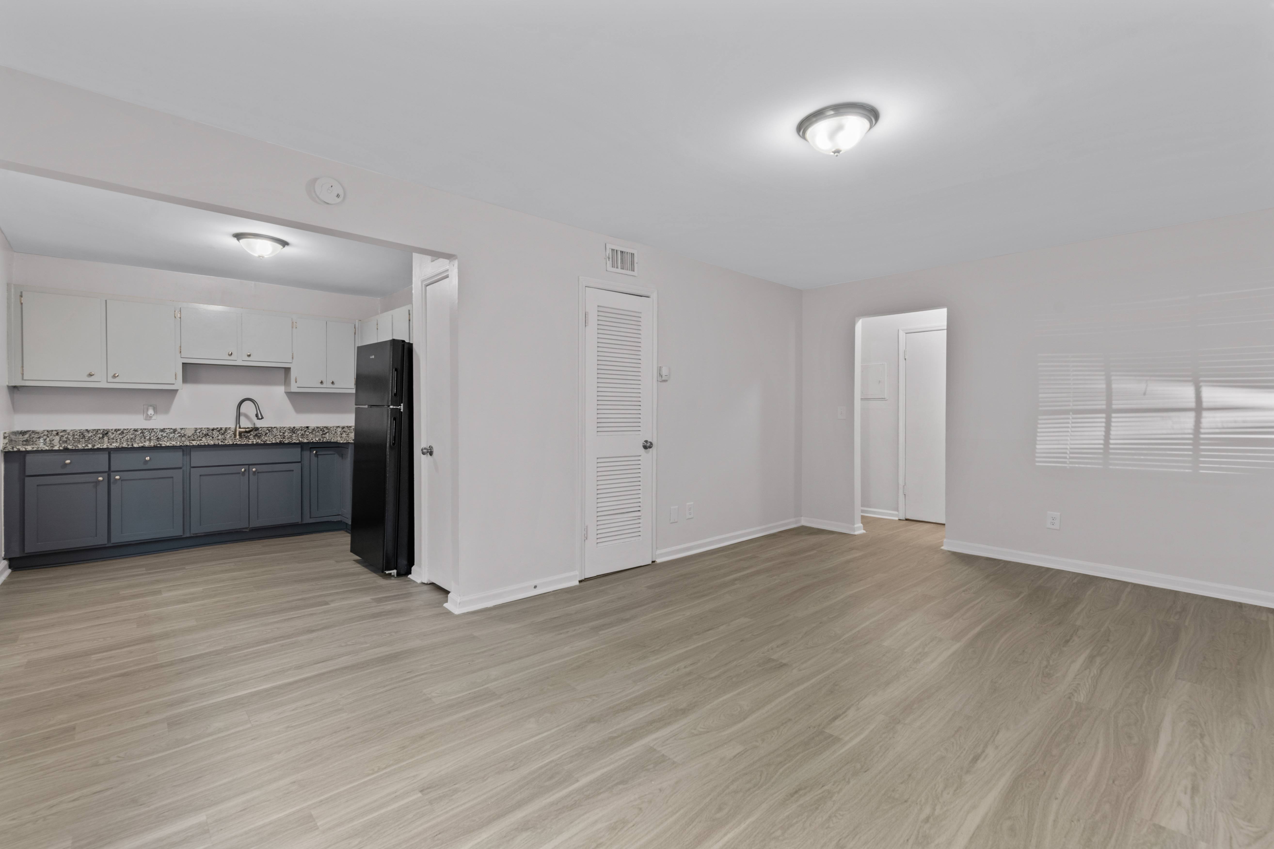 kitchen at Midwood Manor apartments Situated in the heart of the Southwest Marietta area at 2044 S Cobb Dr SE